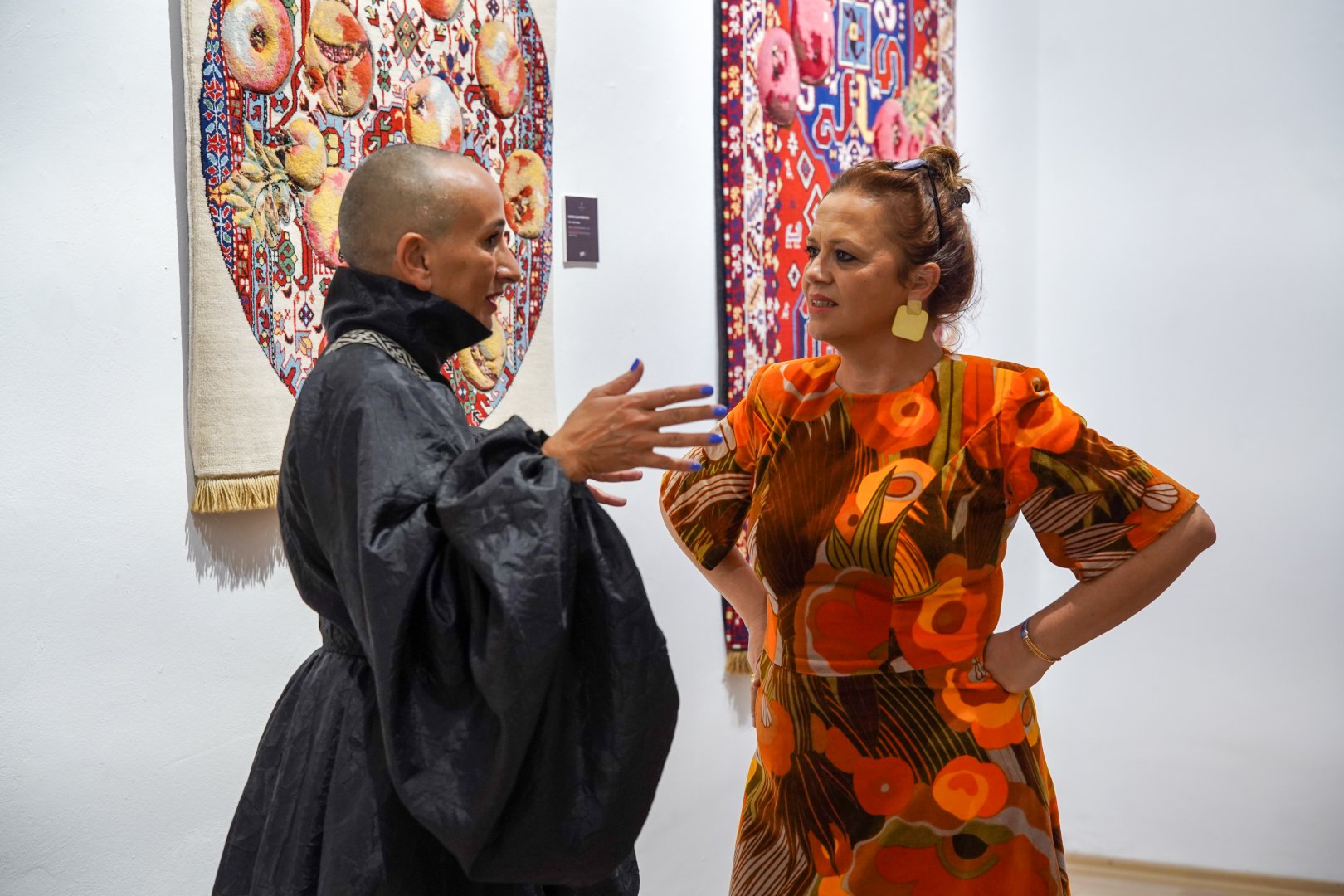 В Тиране состоялось открытие выставки ковров "Азерхалча" - "Да будут благословенны ваши руки!" (ФОТО)