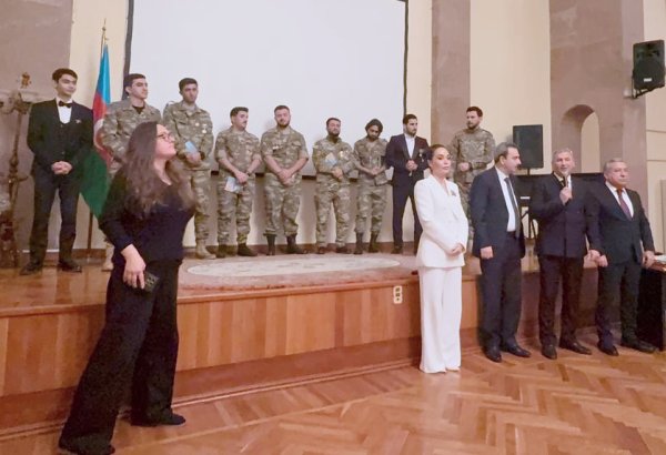 Состоялась презентация второй антологии известного послевоенного проекта "İgidlərin Sözü" (ФОТО)