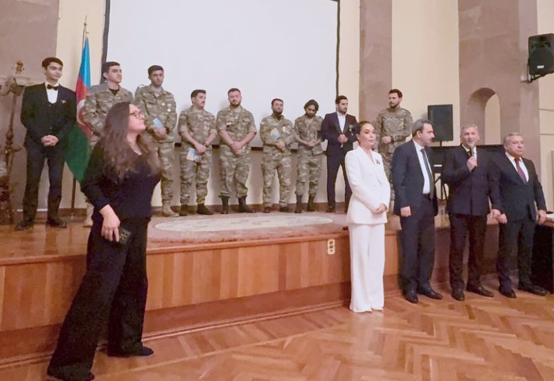 Состоялась презентация второй антологии известного послевоенного проекта "İgidlərin Sözü" (ФОТО)