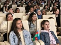 В Гянджинской государственной филармонии прошел вечер "Один день детей победителей в культуре" (ФОТО)
