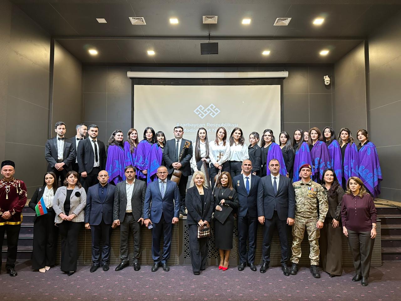 В Гянджинской государственной филармонии прошел вечер "Один день детей победителей в культуре" (ФОТО)