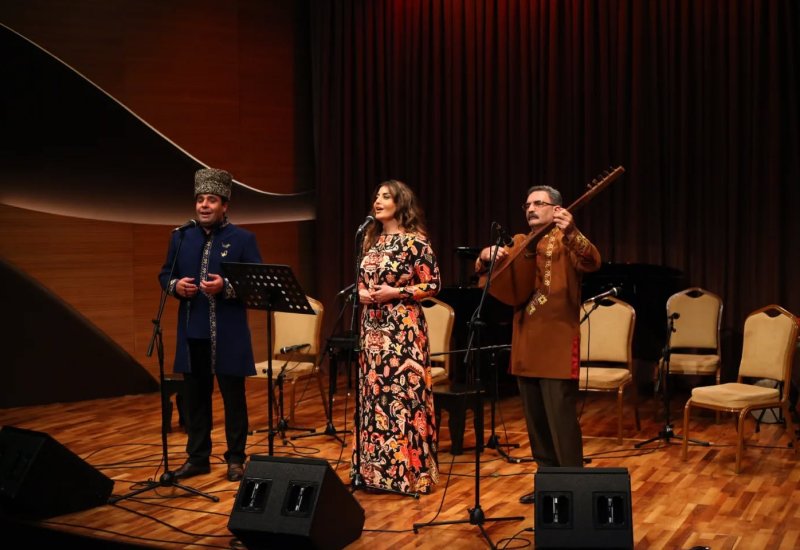 В Баку прошел концерт мастеров тюркского мира, посвященный 150-летию Калвалы Али Деде (ФОТО)