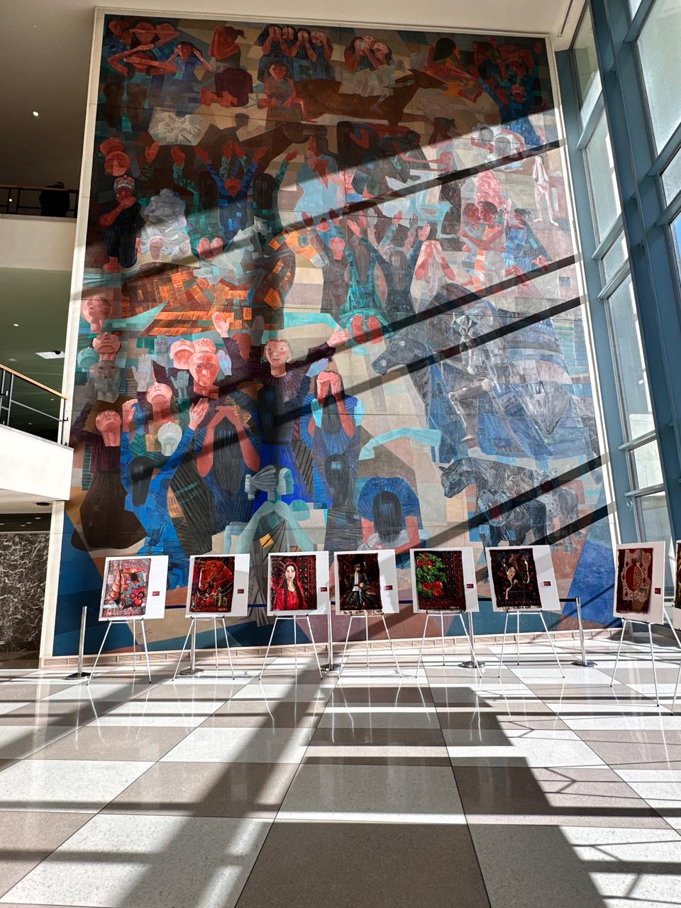 В штаб-квартире ООН открылась выставка "Вторая жизнь" – азербайджанские ковры через современную живопись (ФОТО)