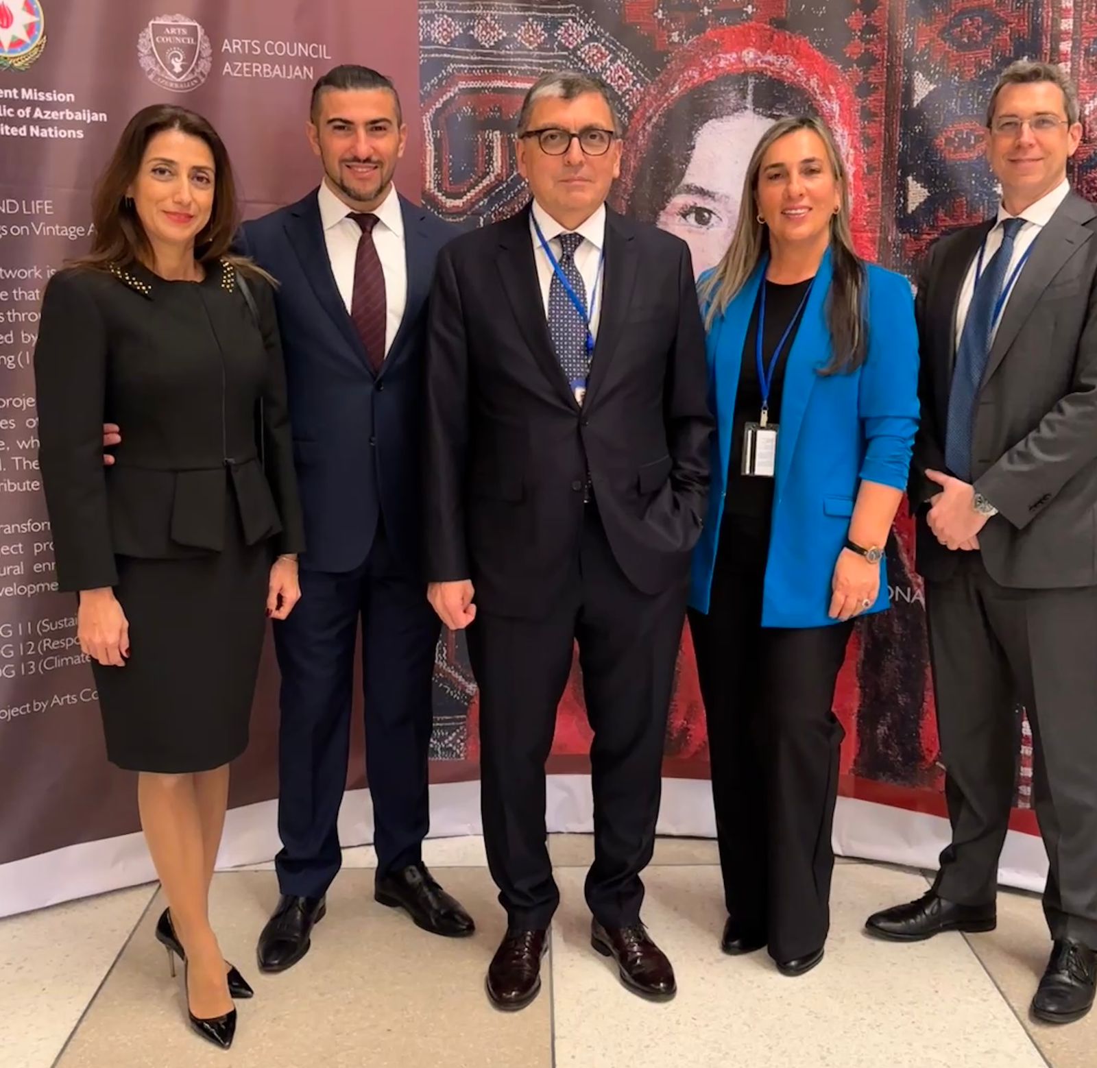 В штаб-квартире ООН открылась выставка "Вторая жизнь" – азербайджанские ковры через современную живопись (ФОТО)