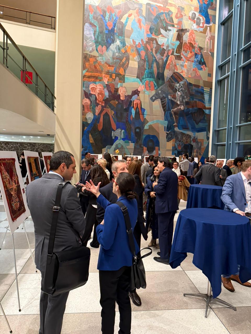 В штаб-квартире ООН открылась выставка "Вторая жизнь" – азербайджанские ковры через современную живопись (ФОТО)