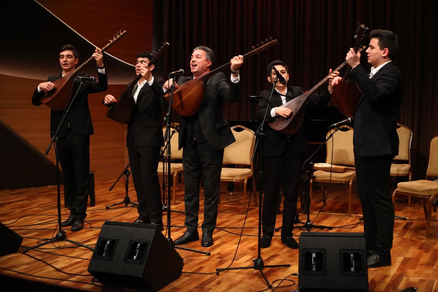 В Баку прошел концерт мастеров тюркского мира, посвященный 150-летию Калвалы Али Деде (ФОТО)