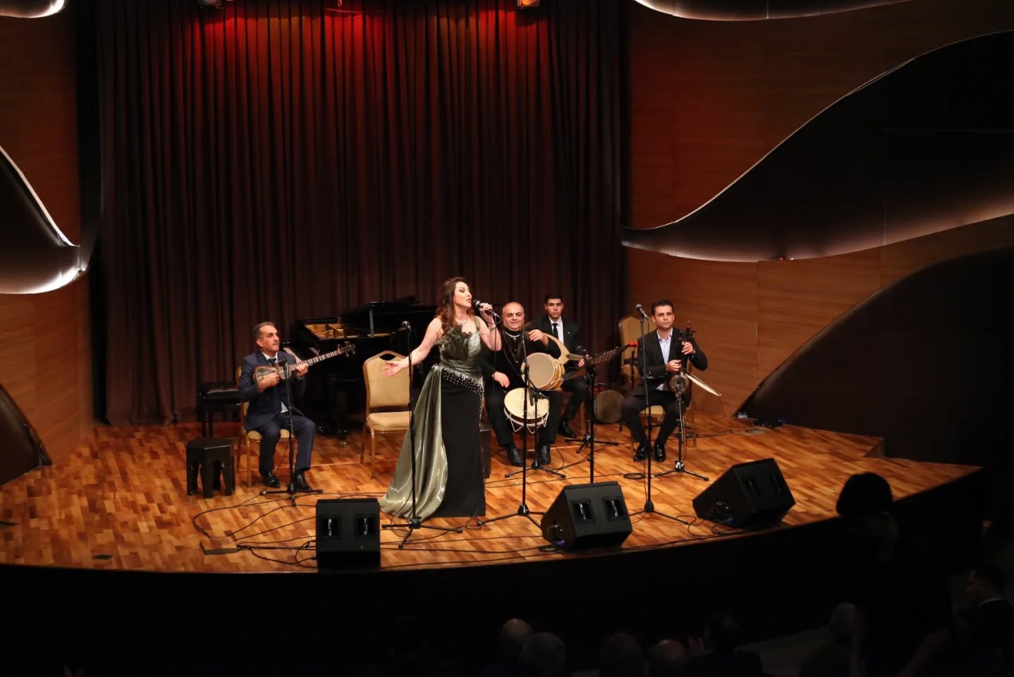 В Баку прошел концерт мастеров тюркского мира, посвященный 150-летию Калвалы Али Деде (ФОТО)