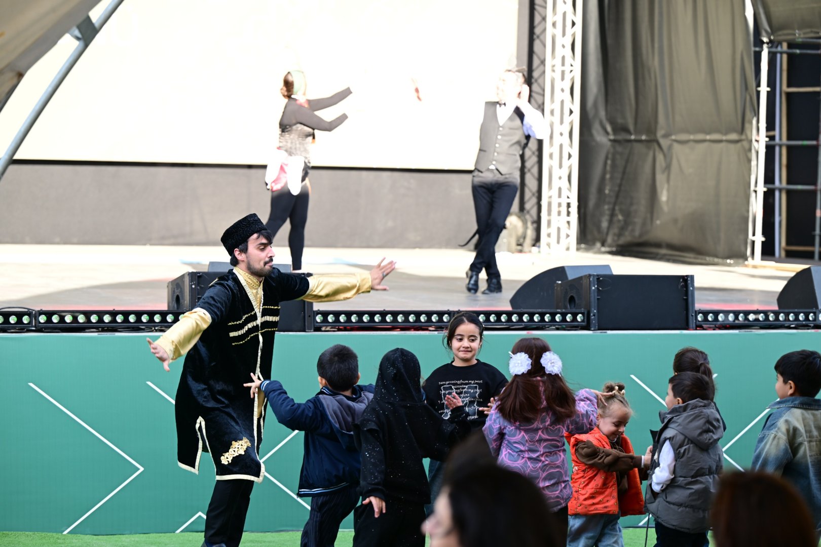 Среди гор и облаков Кяльбаджара - первый День города в празднике возрождения и культуры (ФОТО)