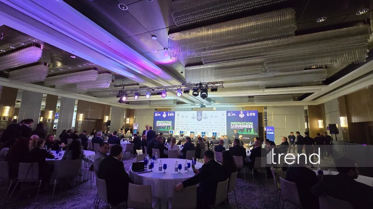 В Баку проходит II Международный Каспийский инновационный форум (ФОТО)