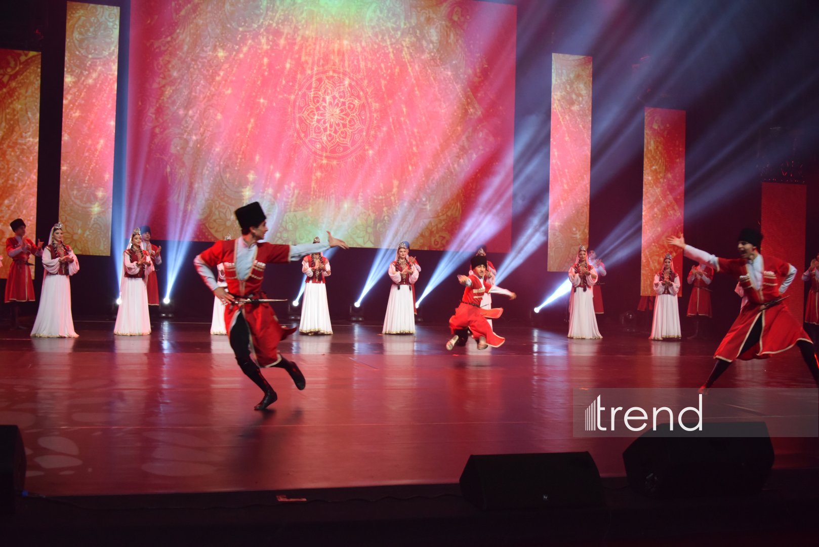 Феерический юбилей Тараны Мурадовой во Дворце Гейдара Алиева – праздник танца под яркие овации и море цветов (ФОТО)