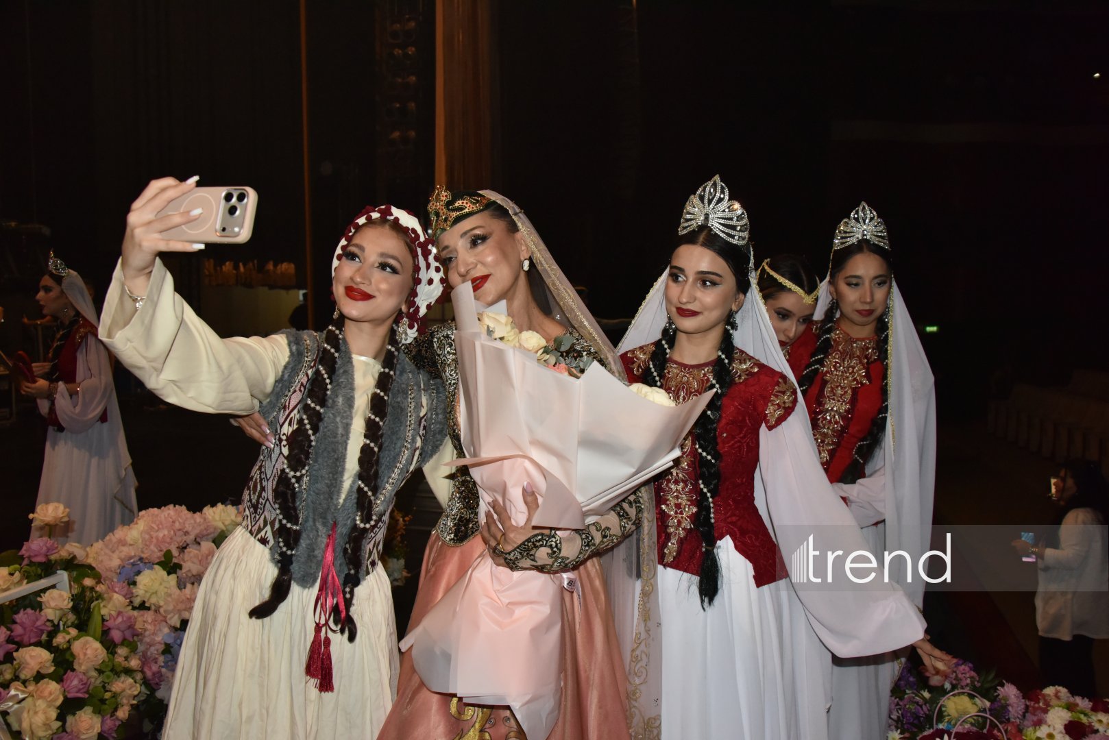 Феерический юбилей Тараны Мурадовой во Дворце Гейдара Алиева – праздник танца под яркие овации и море цветов (ФОТО)