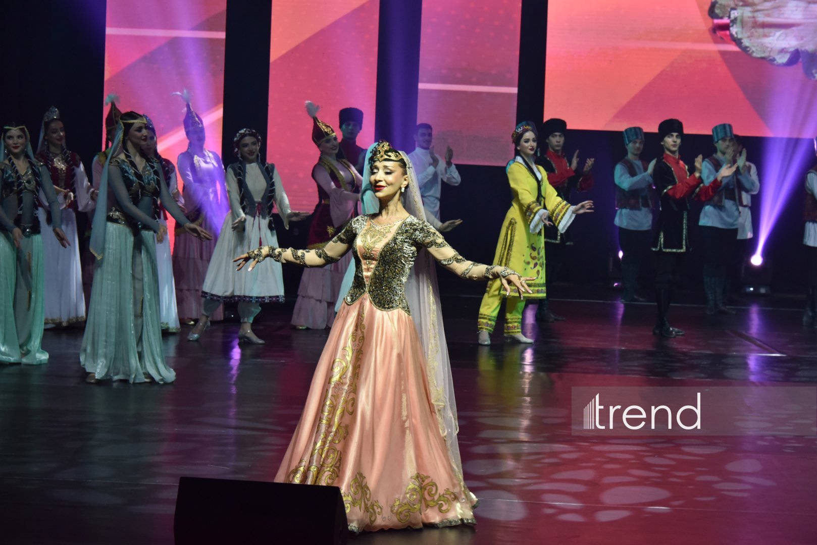 Феерический юбилей Тараны Мурадовой во Дворце Гейдара Алиева – праздник танца под яркие овации и море цветов (ФОТО)