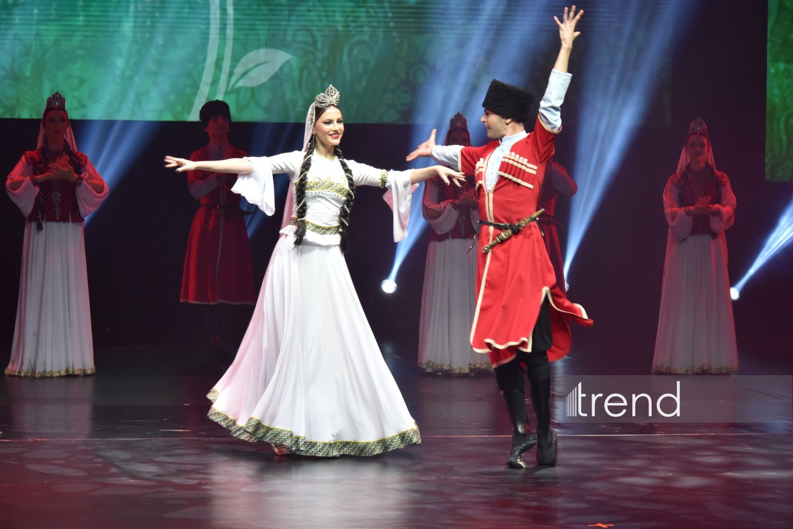 Феерический юбилей Тараны Мурадовой во Дворце Гейдара Алиева – праздник танца под яркие овации и море цветов (ФОТО)