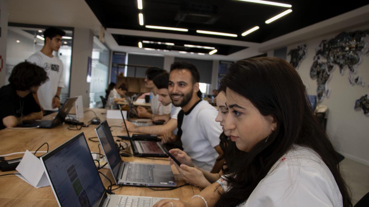 Креативная индустрия в глобальном масштабе (ФОТО)