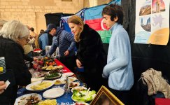 Гости выставки "Вкусы мира" Ла-Рошеля восхищены азербайджанскими блюдами (ФОТО)