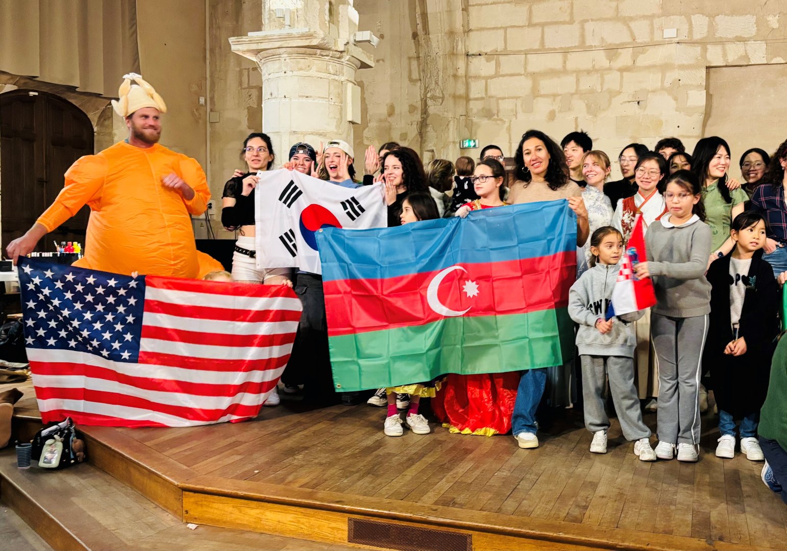 Гости выставки "Вкусы мира" Ла-Рошеля восхищены азербайджанскими блюдами (ФОТО)