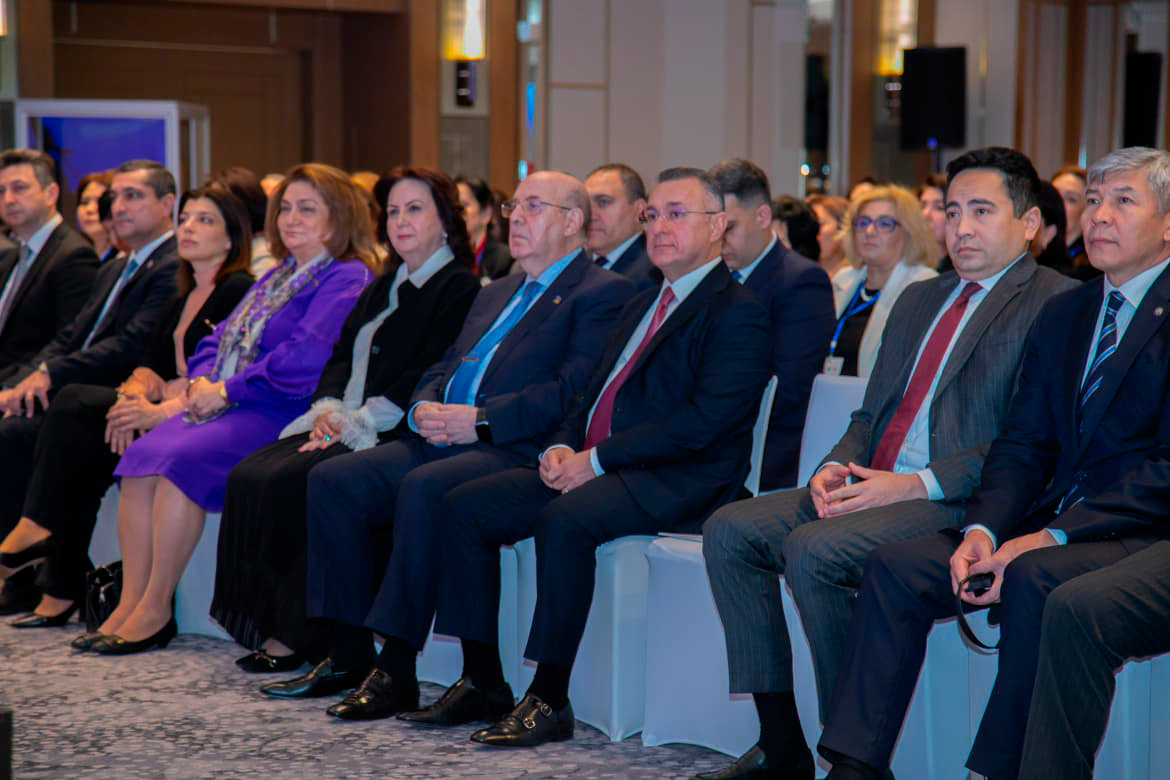 В Баку прошла I Международная конференция по сестринскому делу и акушерству стран ОТГ (ФОТО)