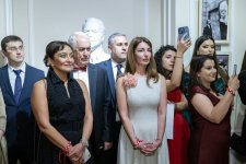 В Баку состоялся изысканный Венский бал - тонкие кружева платьев, живая музыка… (ФОТО)