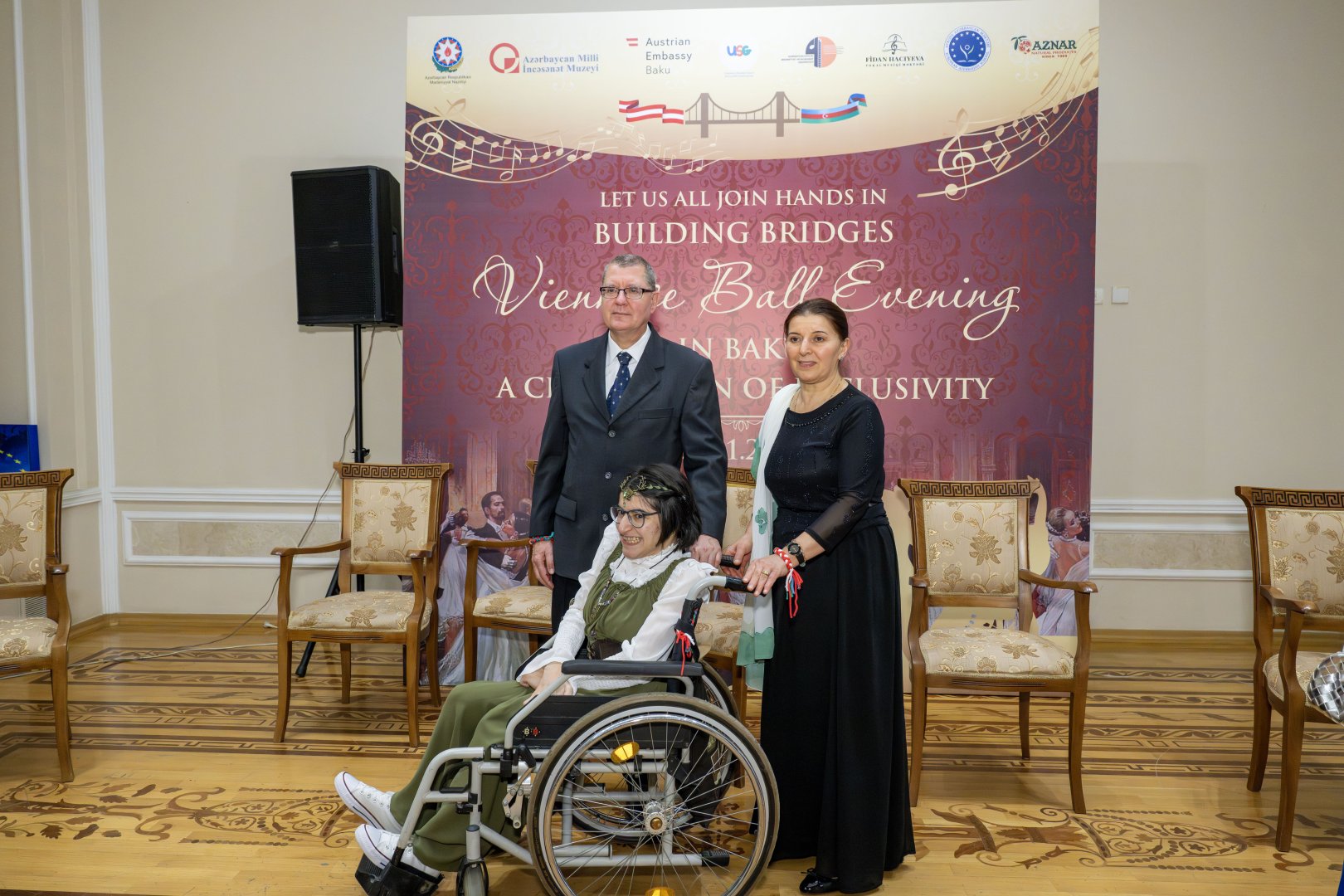 В Баку состоялся изысканный Венский бал - тонкие кружева платьев, живая музыка… (ФОТО)