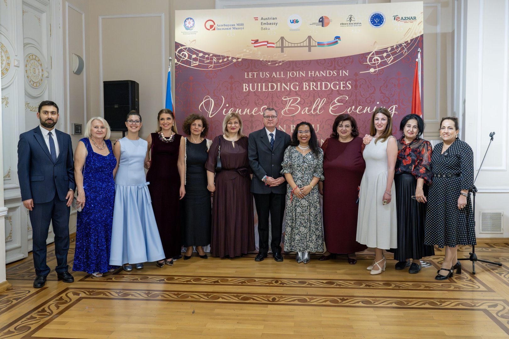 В Баку состоялся изысканный Венский бал - тонкие кружева платьев, живая музыка… (ФОТО)