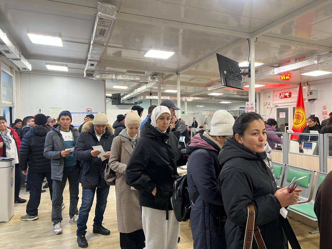 ЦИК объявила предварительных лидеров на парламентских выборах в Кыргызстане