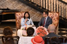 В Баку презентована книга Бахруза Нифталиева "Письма Богу", вызвавшая большой интерес (ФОТО)