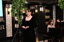 В Баку презентована книга Бахруза Нифталиева "Письма Богу", вызвавшая большой интерес (ФОТО)