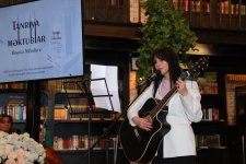 В Баку презентована книга Бахруза Нифталиева "Письма Богу", вызвавшая большой интерес (ФОТО)