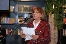 В Баку презентована книга Бахруза Нифталиева "Письма Богу", вызвавшая большой интерес (ФОТО)