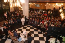 В Баку презентована книга Бахруза Нифталиева "Письма Богу", вызвавшая большой интерес (ФОТО)