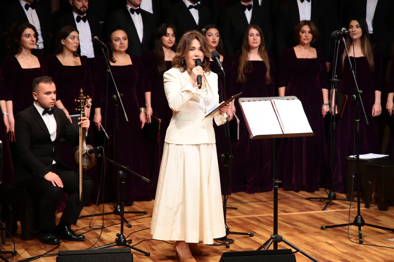 Счастлив я с тобой на свете: представлена литературно-музыкальная программа к 100-летию Бахтияра Вахабзаде (ФОТО)