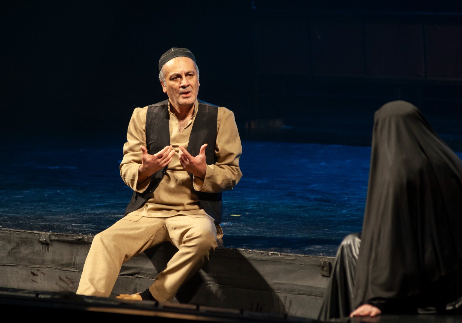 Скончался после спектакля в 41 год... В Баку представлен спектакль "Сборище сумасшедших" к 80-летию Самандара Рзаева (ФОТО)