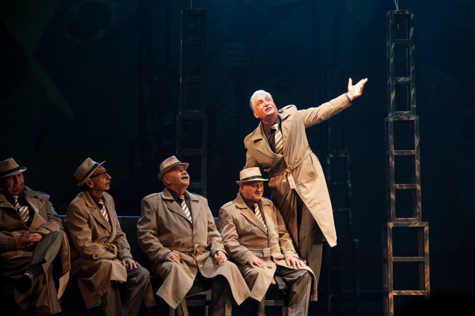 Скончался после спектакля в 41 год... В Баку представлен спектакль "Сборище сумасшедших" к 80-летию Самандара Рзаева (ФОТО)