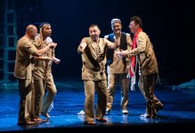 Скончался после спектакля в 41 год... В Баку представлен спектакль "Сборище сумасшедших" к 80-летию Самандара Рзаева (ФОТО)