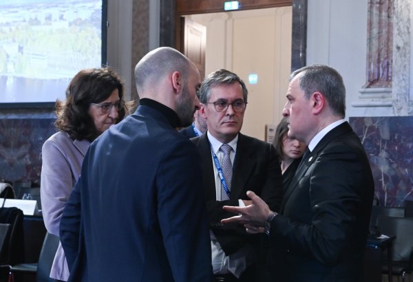 Обсуждены перспективы отношений между Азербайджаном и Францией