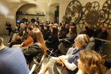 В рамках фестиваля "Нефтяной бум улыбается всем" в Баку представлена пьеса "Нефть" (ФОТО)