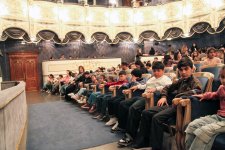 Воспитанники детского дома стали гостями азербайджанского театра (ФОТО)