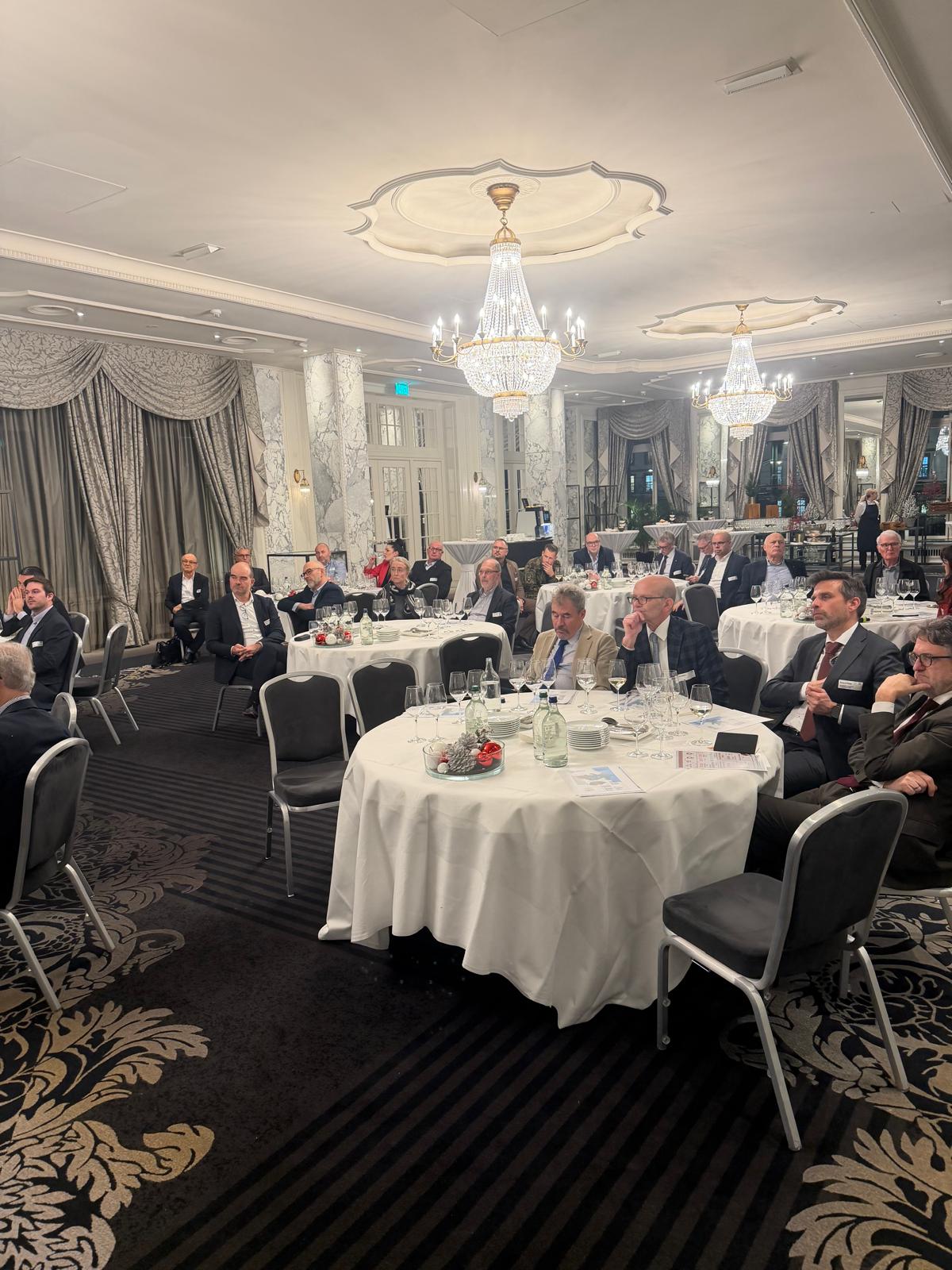 Эльчин Амирбеков провел встречи в Берне (ФОТО)