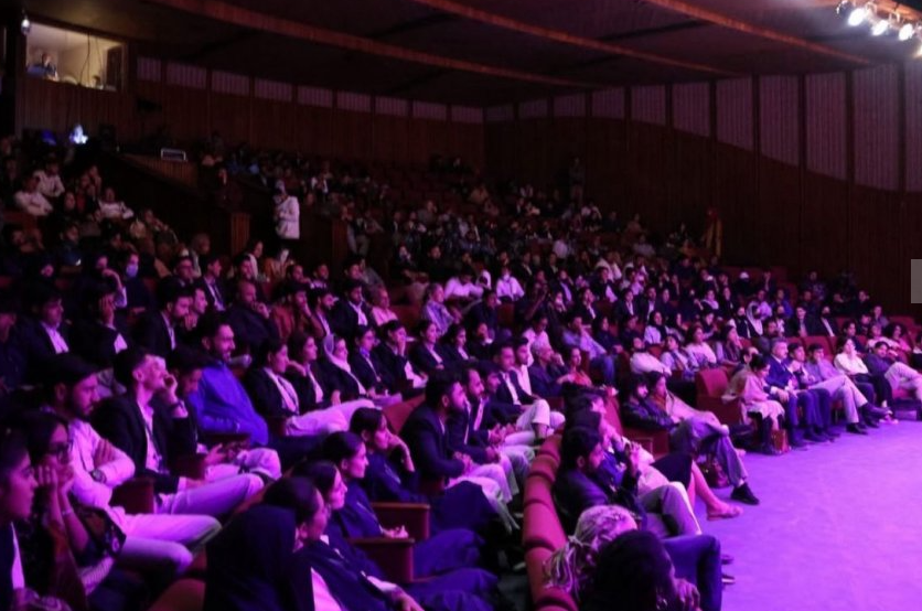 Азербайджанский спектакль "Книга моей матери" на английском языке вызвал большой резонанс в Пакистане (ФОТО)