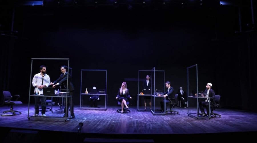 Азербайджанский спектакль "Книга моей матери" на английском языке вызвал большой резонанс в Пакистане (ФОТО)