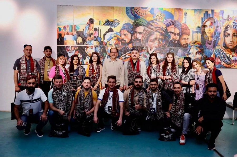 Азербайджанский спектакль "Книга моей матери" на английском языке вызвал большой резонанс в Пакистане (ФОТО)