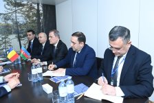 Джейхун Байрамов встретился с министром иностранных дел Румынии (ФОТО)