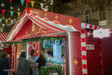 Ярмарка "Холодные руки, горячее сердце" в Баку впервые представлена в цирковой тематике и превращает Площадь Фонтанов в уникальное пространство (ФОТО)