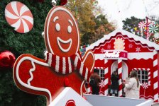 Ярмарка "Холодные руки, горячее сердце" в Баку впервые представлена в цирковой тематике и превращает Площадь Фонтанов в уникальное пространство (ФОТО)