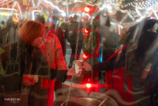 Ярмарка "Холодные руки, горячее сердце" в Баку впервые представлена в цирковой тематике и превращает Площадь Фонтанов в уникальное пространство (ФОТО)