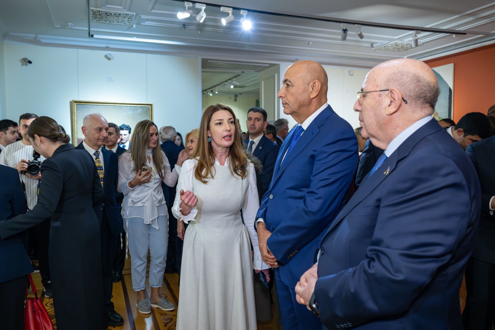 В Баку состоялось торжественное открытие экспозиции "Мирза Гадим Иревани: 200-летняя летопись искусства" (ФОТО)