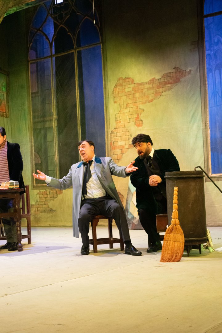 Бедные художники Парижа погрузили Баку в мир любви и творческой страсти (ФОТО)