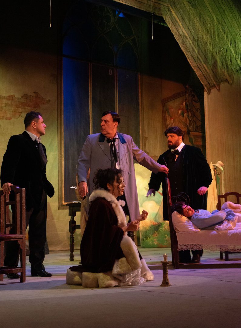 Бедные художники Парижа погрузили Баку в мир любви и творческой страсти (ФОТО)