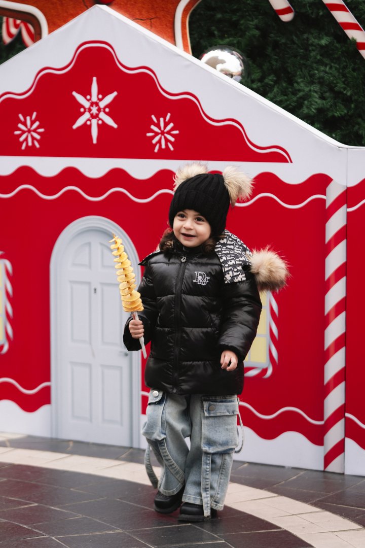 Ярмарка "Холодные руки, горячее сердце" в Баку впервые представлена в цирковой тематике и превращает Площадь Фонтанов в уникальное пространство (ФОТО)