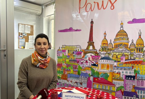 Мы стараемся расширить количество изучающих французский язык - Софи Лагут